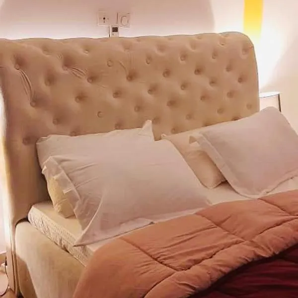 2 pièces très moderne à Cocody Angré Château，位于Cocody的酒店
