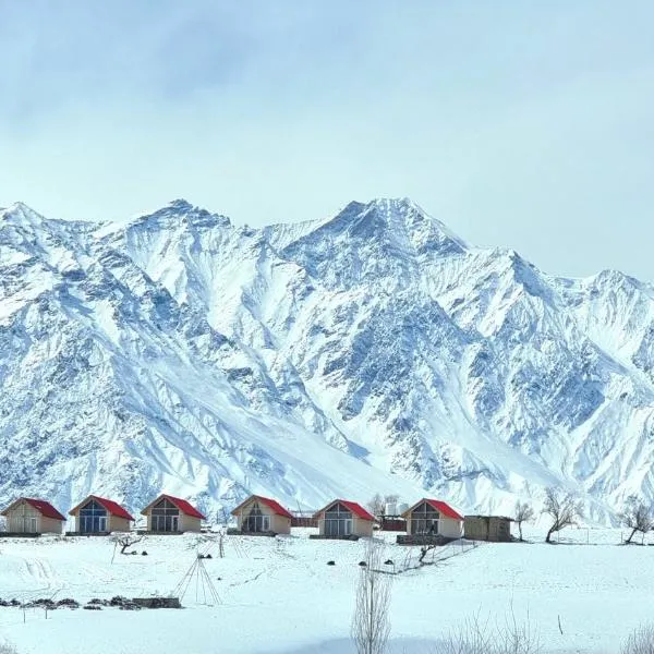 Oasis Resort，位于Ponedas的酒店