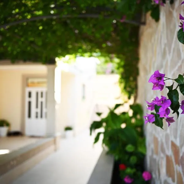 Hvar Villa Malisko Apartments，位于赫瓦尔的酒店