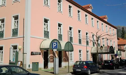 环球酒店，位于Vilarinho的酒店