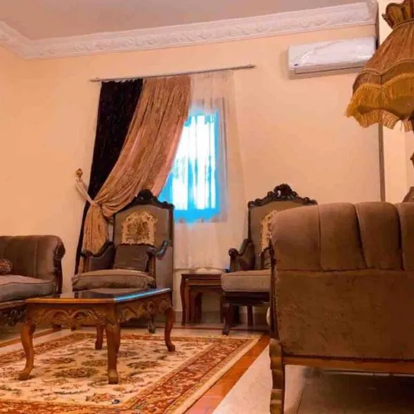 Classy and Relaxy apartment in 6 October city Cairo Egypt，位于十月六日城的酒店