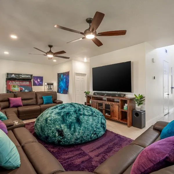 Coachella Play - 6BR Multi-Gen Fun Zone and Retreat with free heated pool，位于印地欧的酒店