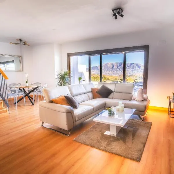 Penthouse La Cala De Mijas Golfview,Mountain ans Seaview，位于卡拉德米哈斯的酒店
