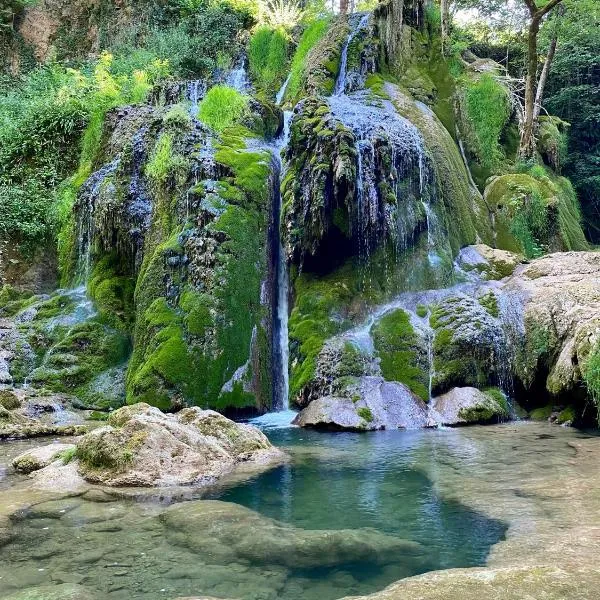 Les Monts d'Amara, ressourcement, nature, santé，位于Campuac的酒店