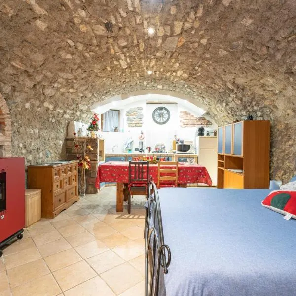 la taverna da Irene，位于罗伊的酒店