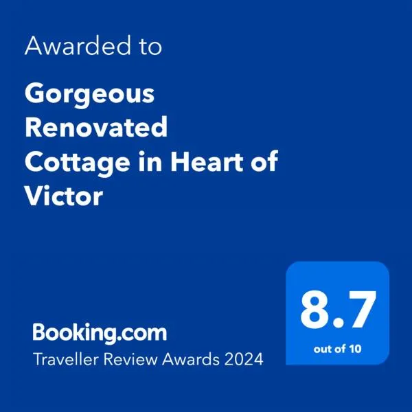 Gorgeous Renovated Cottage in Heart of Victor，位于维克多港的酒店