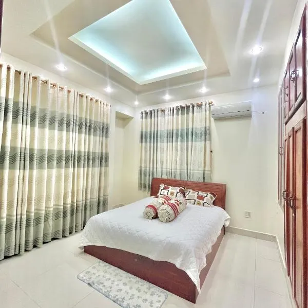 Cherry Homestay - Hoàng Đế motel，位于Ấp Long Thạnh的酒店