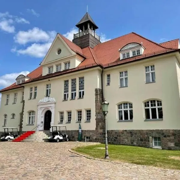 Schloss Krugsdorf Golf & Hotel，位于Krugsdorf的酒店