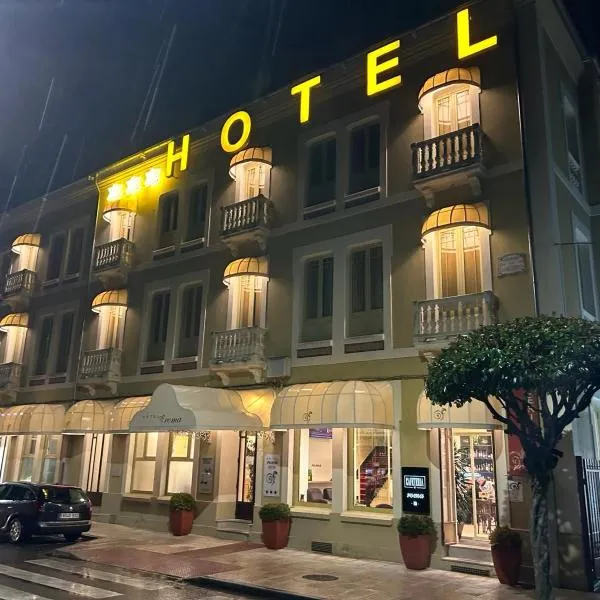 Hotel Roma，位于Bóveda的酒店