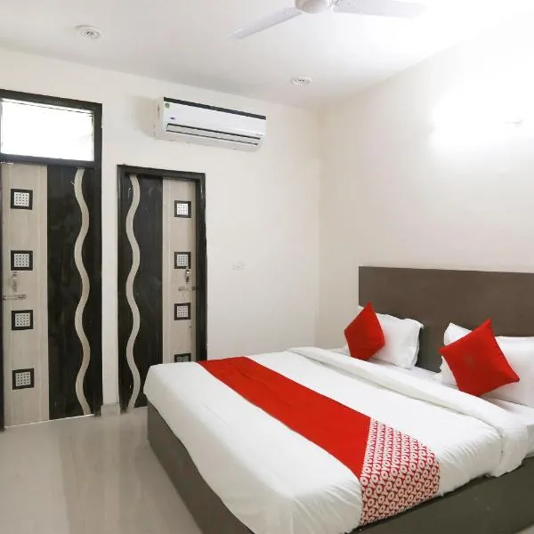OYO Flagship 61722 Rajmahal Residency Hotel，位于Dhāruhera的酒店