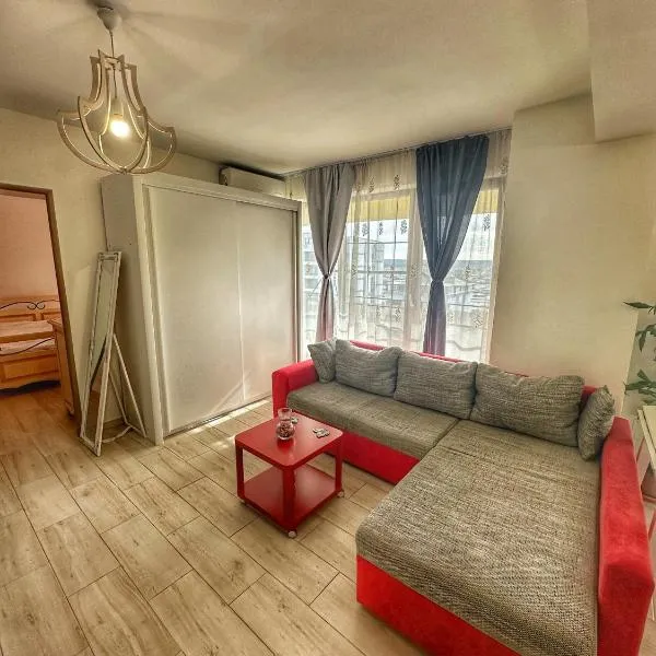 Fancy Apartament Promenada Balcon Panoramic, Parcare, Incalzire Pardoseala, Self Check In，位于克拉约瓦的酒店