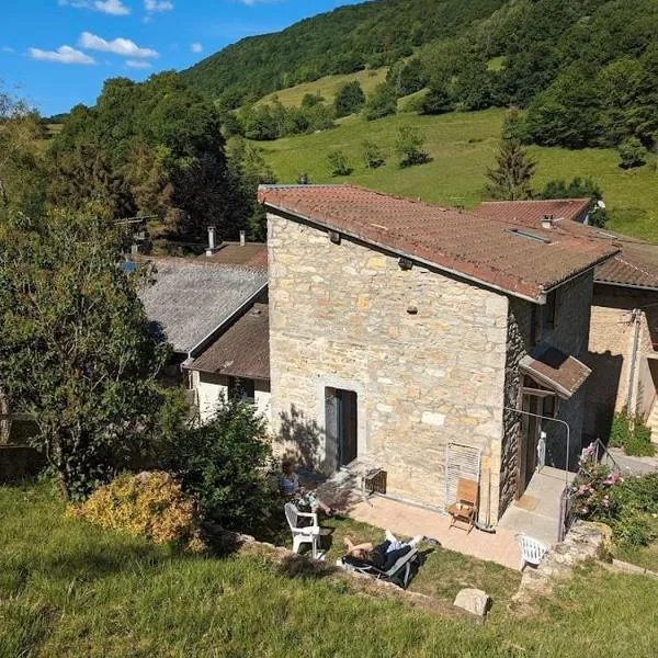 UN PETIT COIN DE CAMPAGNE，位于LʼAbergement-de-Varey的酒店
