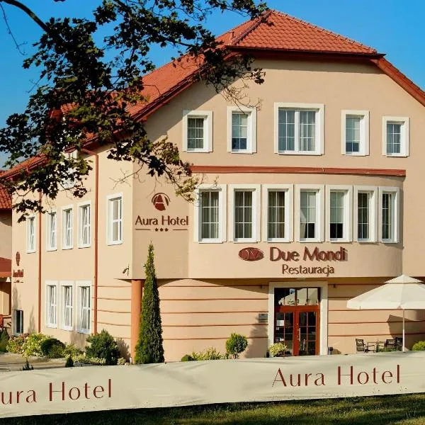 Aura - Hotel & Restaurant & Sauna，位于Drzonków的酒店
