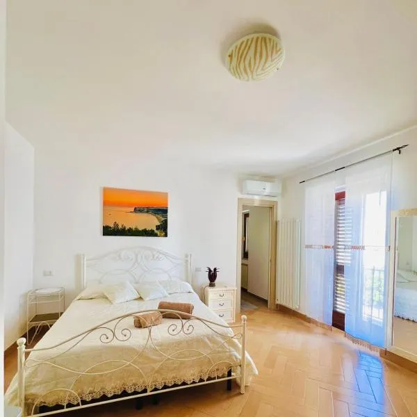 Graziosa Camera privata vista mare in centro，位于佩斯基奇的酒店