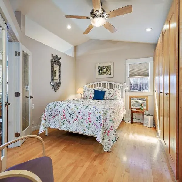 Hanna's House by WanderLodges，位于阿什兰的酒店