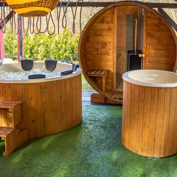 Holiday Home Vegas - HOUSE AND GARTEN FOR EXCLUSIVE USE，位于科乌切沃的酒店