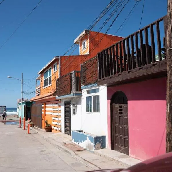 Be steps away from the beach - Downtown Rosarito，位于Primo Tapia的酒店