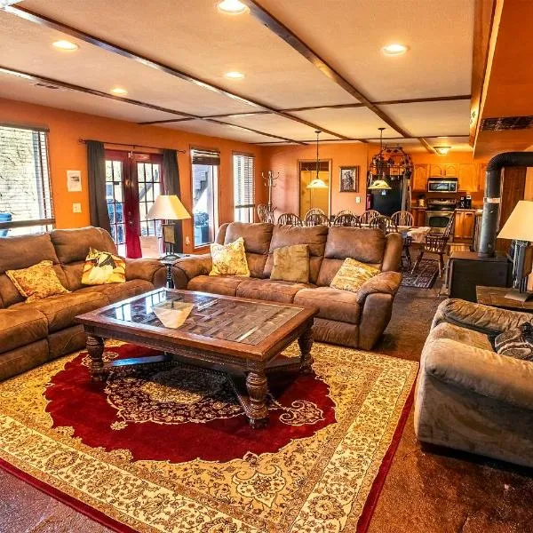 Buffalo River Misty Creek Lodge，位于Vendor的酒店