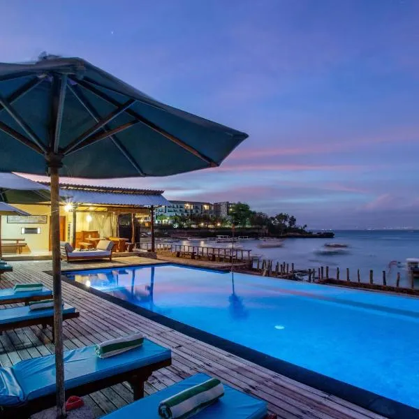 D'Muncuk Huts Lembongan，位于蓝梦岛的酒店