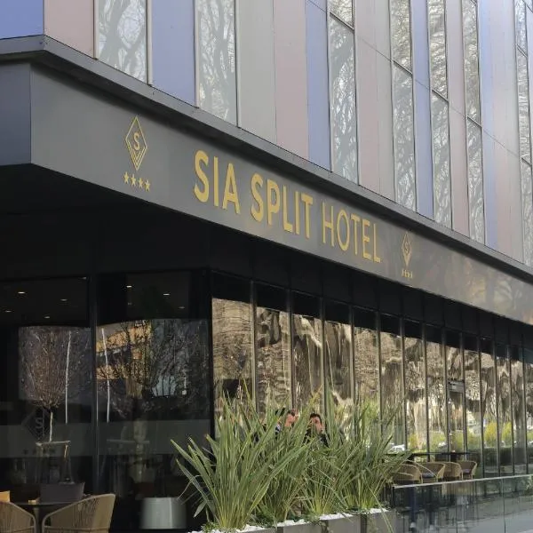 Sia Split Hotel，位于Kastel Luksic的酒店