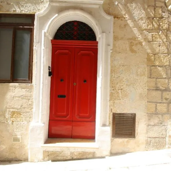 Old refurbished Apartment in Bormla，位于科斯皮夸的酒店