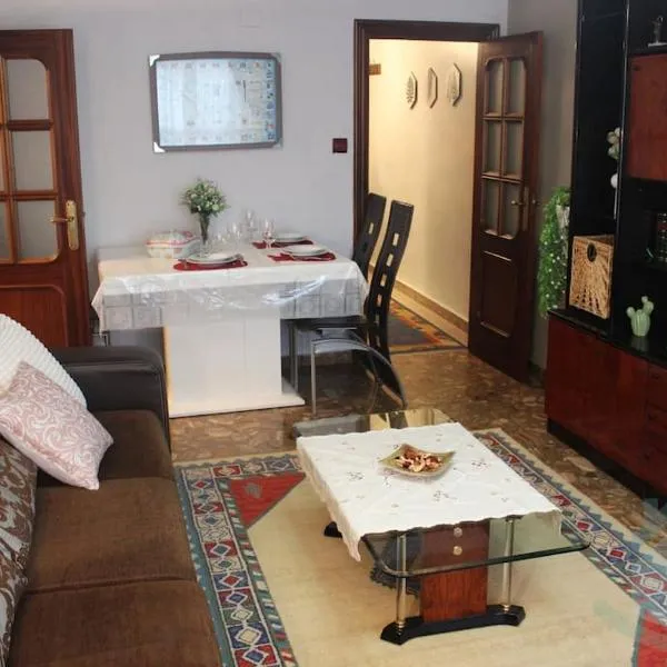 Tranquilo apartamento en Pola de Siero，位于Careses的酒店
