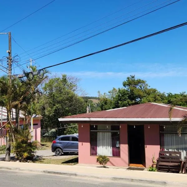 Twin Palms Lodge，位于蒙泰韦尔德哥斯达黎加的酒店