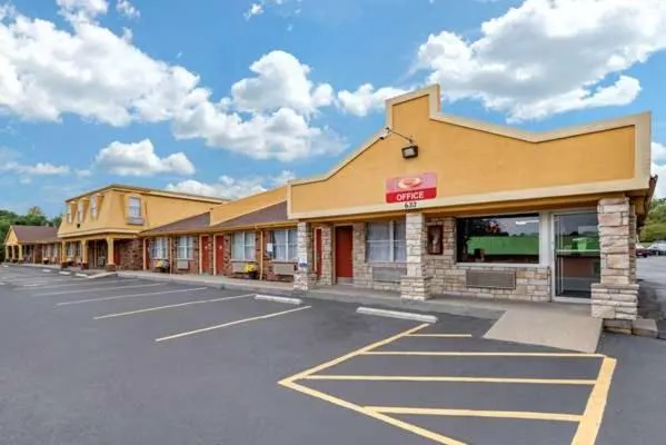 ECONO LODGE，位于厄兰格的酒店