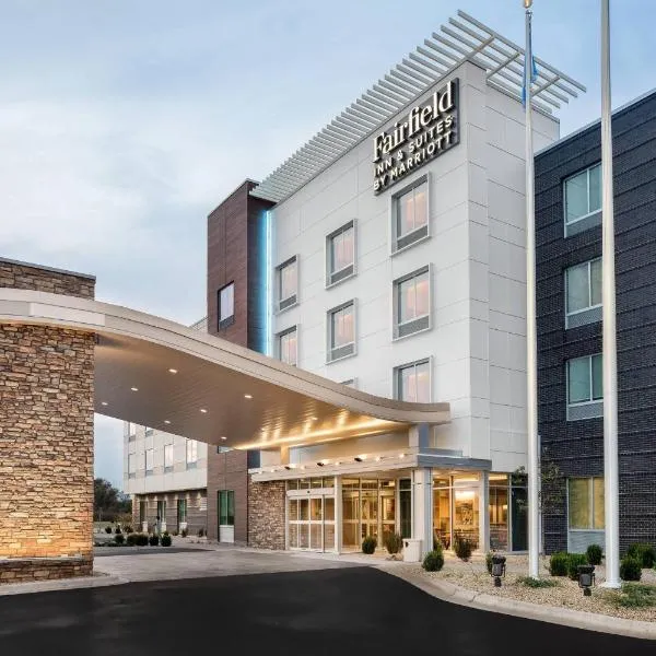 Fairfield Inn & Suites by Marriott Kenosha Pleasant Prairie，位于Winthrop Harbor的酒店