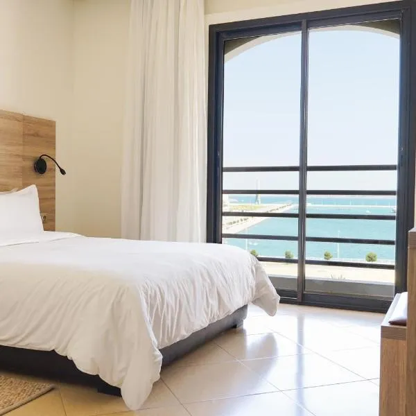 艾尔津尼纳酒店，位于丹吉尔的酒店