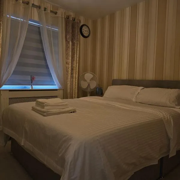 Comfortable Short Stay in Dublin，位于Donaghmore的酒店