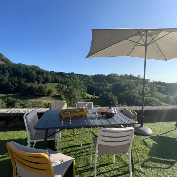 Maison avec vue incroyable au coeur des Volcans d'Auvergne，位于Saint-Cirgues-de-Jordanne的酒店
