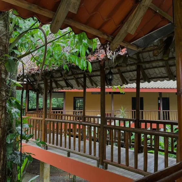 沨竹萨尔瓦多酒店，位于Hacienda Vieja的酒店