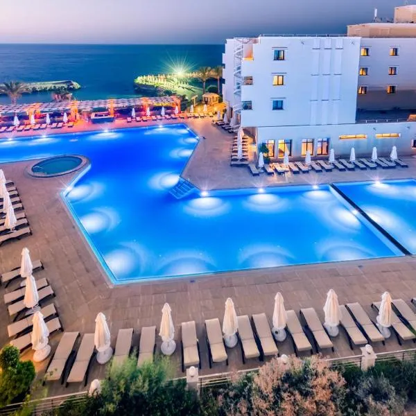 Vuni Palace Hotel & Casino & SPA，位于Ayios Epiktitos的酒店