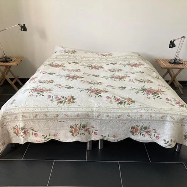 Rosenlund-bb，位于Lynge的酒店