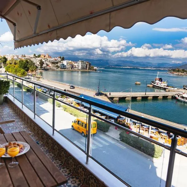 Debbies διαμέρισμα δίπλα στο νερό #2 !，位于哈尔基斯的酒店