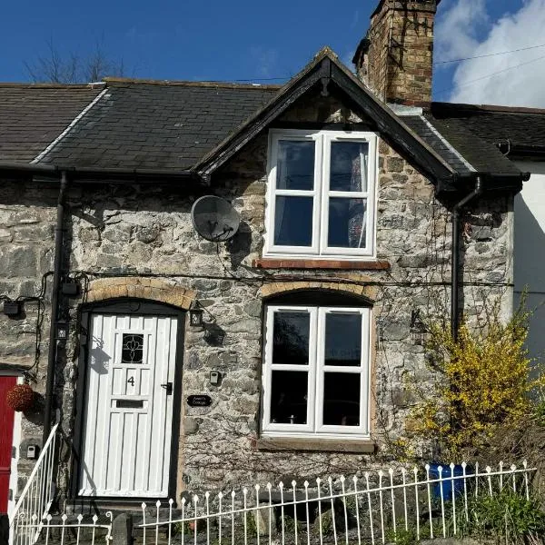 Annie’s Cottage，位于Llanfechain的酒店