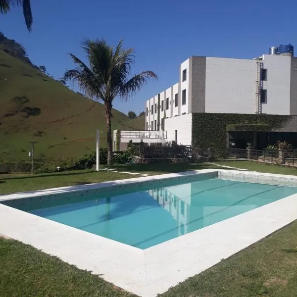 Hotel Fazenda Valaisan，位于圣玛丽亚-马达莱纳的酒店