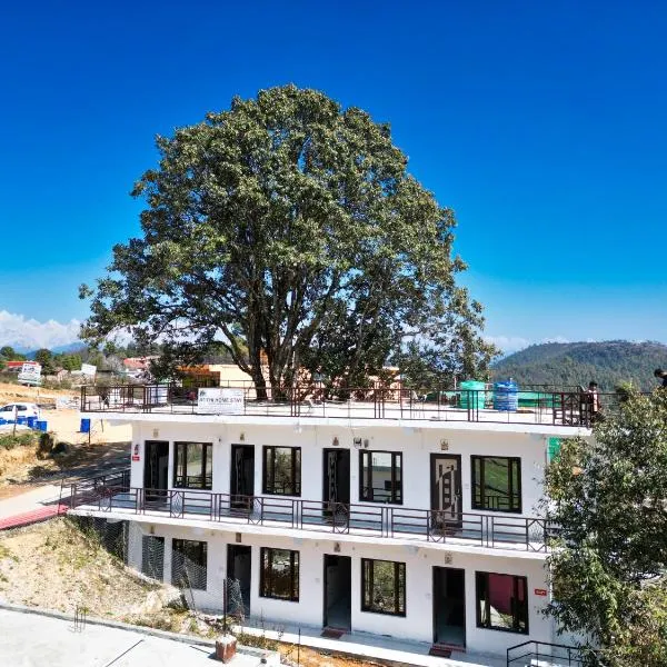 Atithi Home Stay - Himalayas view，位于Lohārkhet的酒店