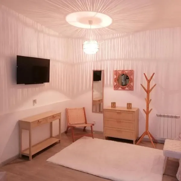 Appt l'orientale 50m2 avec terrasse，位于Rouvroy的酒店