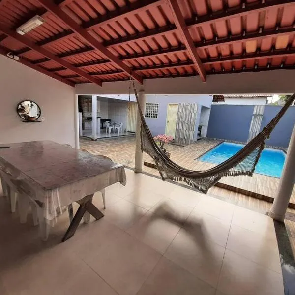 Casa agradável e aconchegante com piscina，位于帕尔马斯的酒店