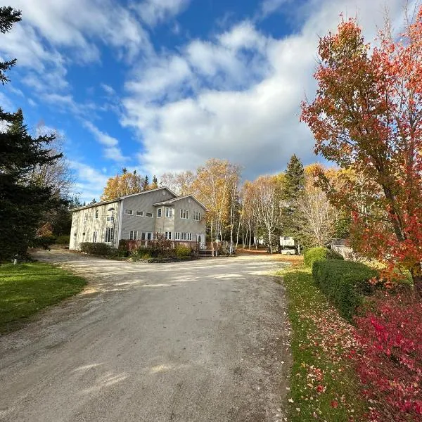 Eden Estate B&B，位于Bonne Bay Pond的酒店