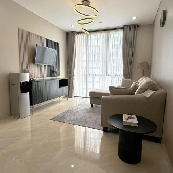 South Jakarta Apartment Cozy Retreat，位于Karangtengah的酒店