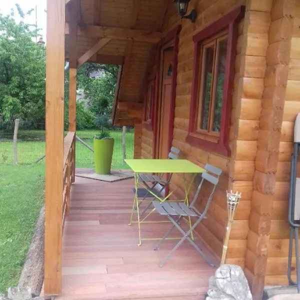 Le petit chalet jurassien，位于Jouhe的酒店