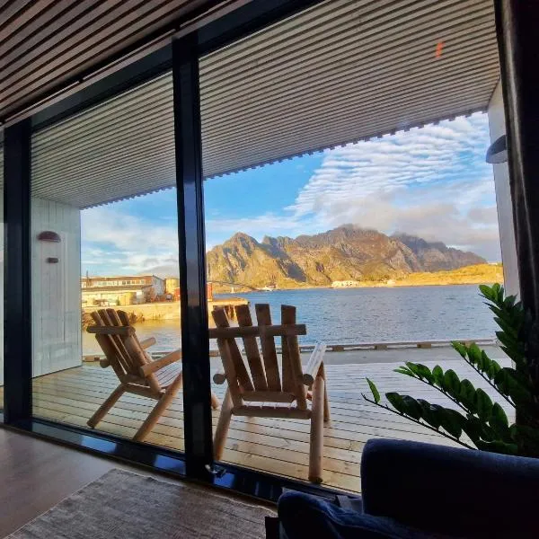 Seafront appartment Henningsvær，位于亨宁斯韦尔的酒店