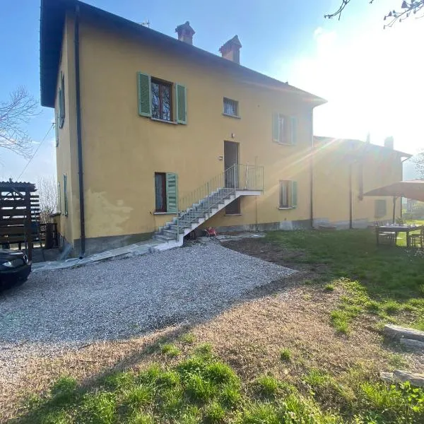 Casa vacanza Cascina Ronco- Natura e Relax vicino lago di Como，位于埃尔巴的酒店