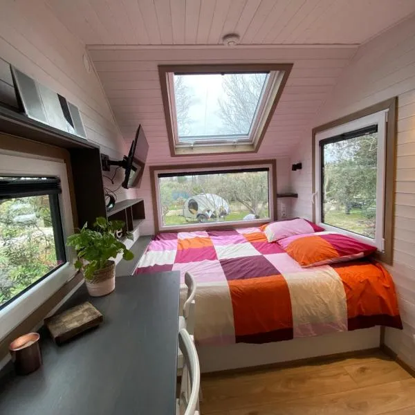 Tiny house en pleine campagne，位于乐萨姆布克的酒店