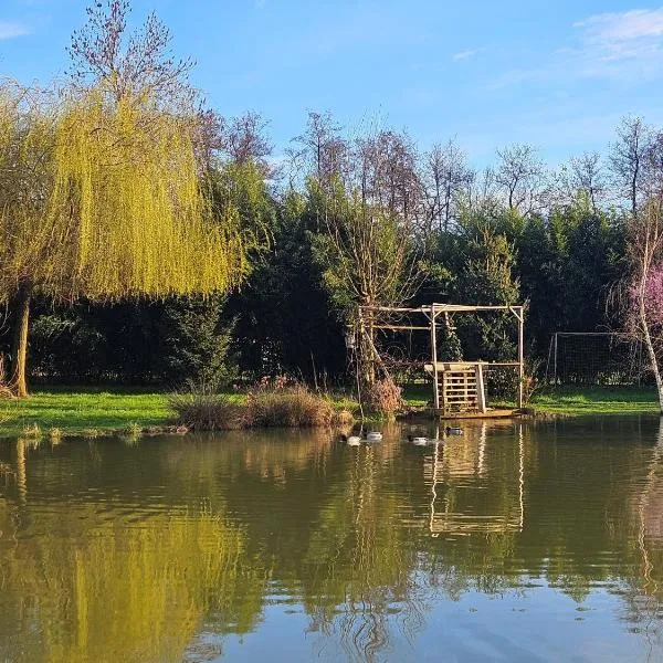 La Chevannaise - Chambre d'Hôtes proche d'Auxerre，位于Lindry的酒店