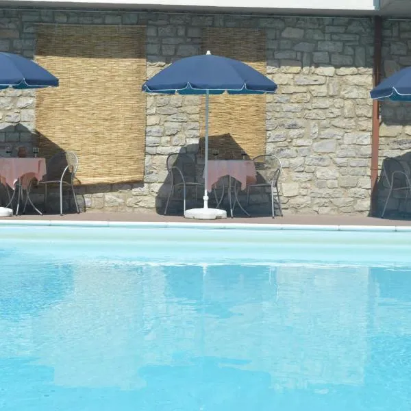 贝维德雷酒店，位于特拉西梅诺湖畔帕西尼亚诺的酒店