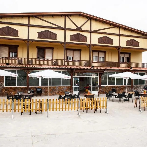 HOSTAL LAS PALOMAS，位于El Tejar的酒店